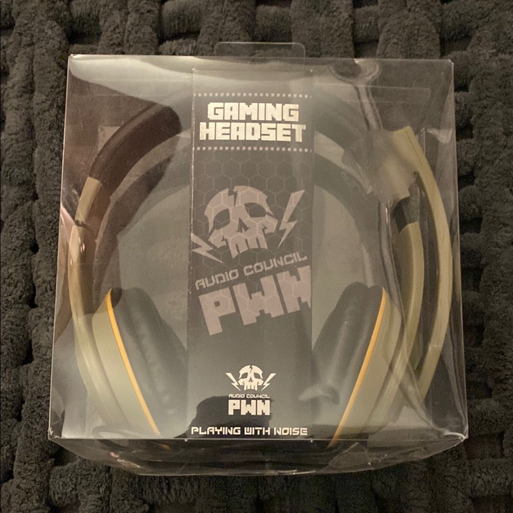 Gold and Black Over-Ear Headphones for Immersive Sound